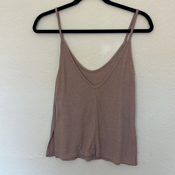 Brandy Melville Tank Top - Picture 3 of 5